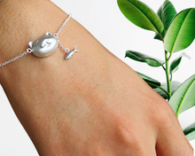 Load image into Gallery viewer, Cat Hunting Bracelet | Silver Necklace for Women | Crafted in 925 Sterling Silver